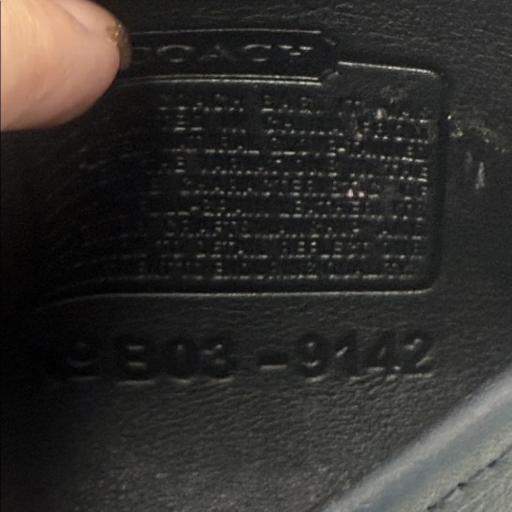Vintage COACH black Leather Swingaway #9142